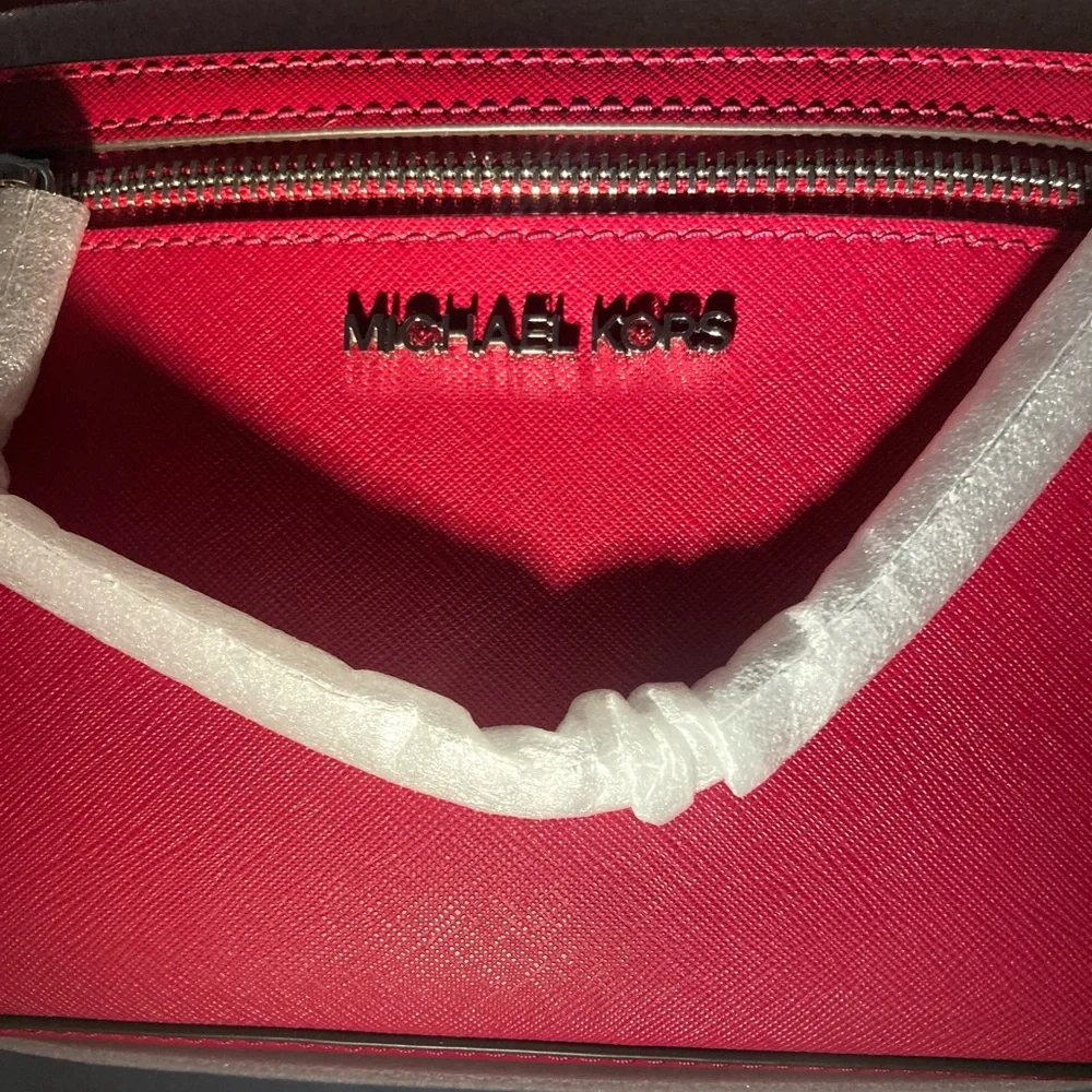 Michael Kors Dark Raspberry Jet Set Leather Crossbody Bag - Picture 3 of 10